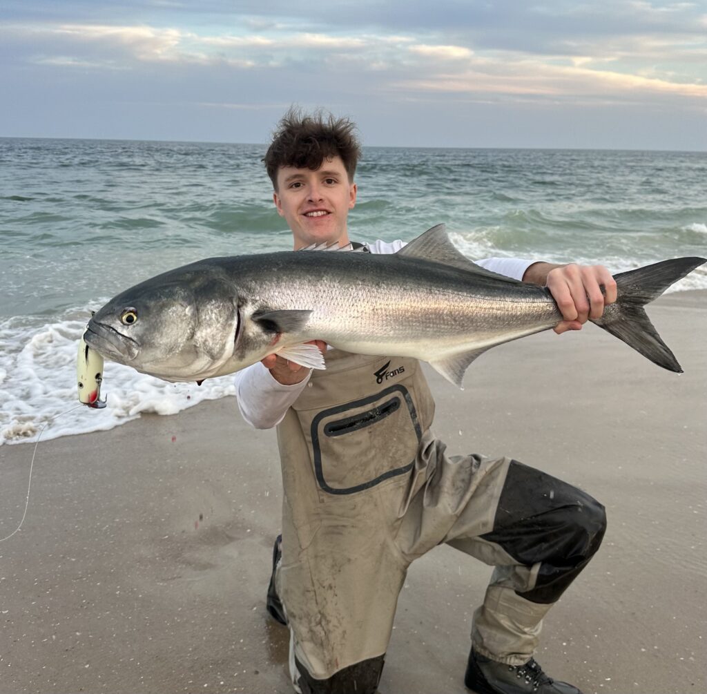 Fish Heads Alumni Jack Keating (also from Stack Tackle) back from college got tight on a Stack Tackle Quigley 4.5" Metal Lip.